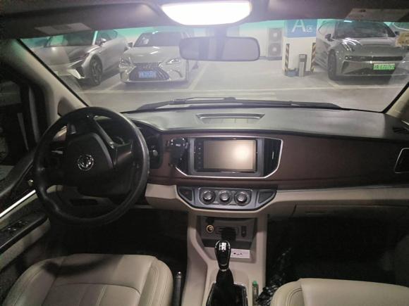 [上海·沪F] 二手东风风行菱智2018款 M5L 1.6L 7座豪华型