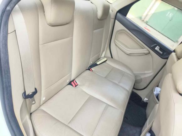 [西安·陕A] 二手福特福克斯2012款 三厢经典 1.8L 自动时尚型