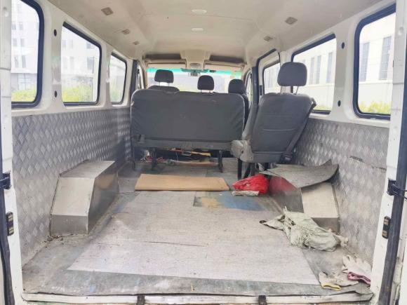 [常州·苏D] 二手东风御风御风2014款 2.5T御利宝物流车中轴中顶ZD25