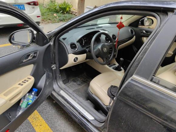 [上海·沪A] 二手大众朗逸2013款 经典 1.6L 手动风尚版