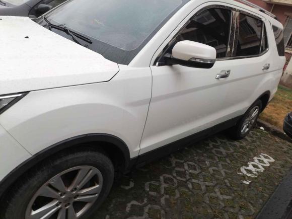 [上海·鲁K] 二手长安欧尚长安欧尚CX702016款 1.6L 手动豪华型