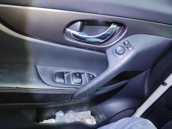 [义乌·浙G] 二手日产奇骏2015款 2.0L CVT舒适MAX版 2WD