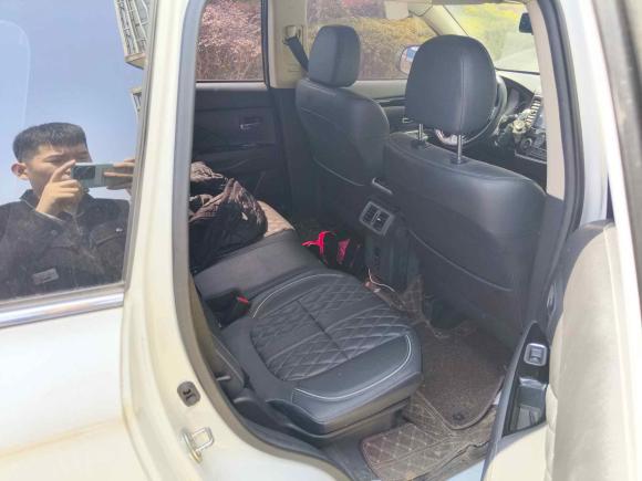 [金华·浙G] 二手三菱欧蓝德2021款 2.4L 四驱致享版 7座