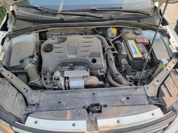 [济南·鲁A] 二手荣威荣威i62018款 20T 自动旗舰版