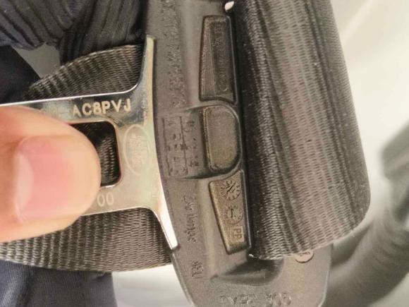 [广州·粤A] 二手路虎发现神行2015款 2.0T HSE LUXURY