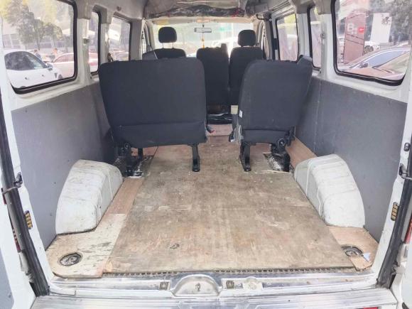 [杭州·浙A] 二手上汽大通MAXUS新途V802023款 2.0T 手动经典傲运通长轴中顶6/7/8/9座