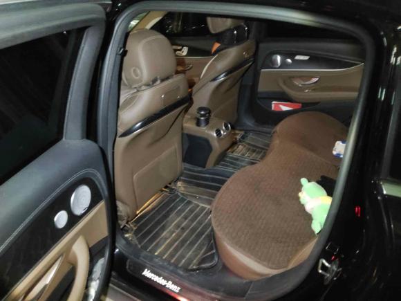 [武汉·鄂A] 二手奔驰奔驰E级2019款 E 300 L 运动时尚型