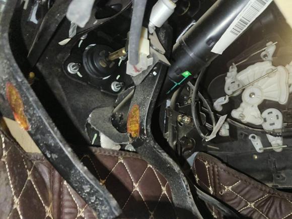 [西安·陕U] 二手哈弗哈弗H5经典2011款 智尊版 2.4L 四驱豪华差速版