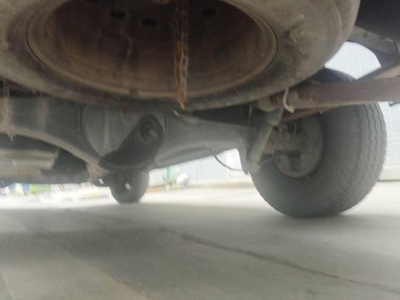 [深圳·粤B] 二手福特经典全顺2013款 2.8T柴油厢式运输车短轴中顶JX493ZLQ4