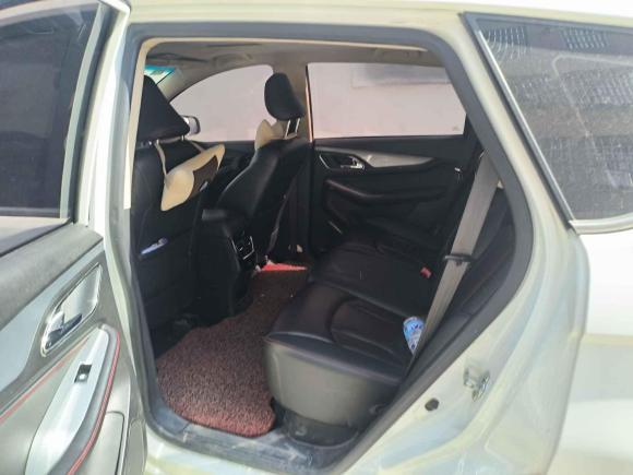 [广州·粤U] 二手宝骏宝骏5602015款 1.8L 手动豪华型