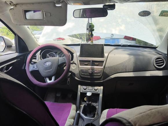 [温州·贵C] 二手奔腾奔腾X402017款 1.6L 手动豪华型