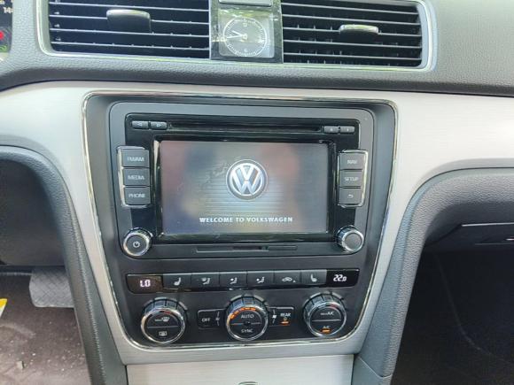 [上海·苏A] 二手大众帕萨特2014款 1.8TSI DSG 30周年纪念版