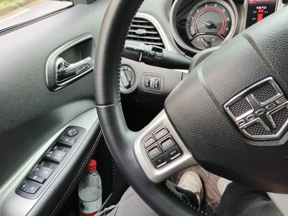 [杭州·浙A] 二手道奇酷威2013款 3.6L 四驱旗舰版