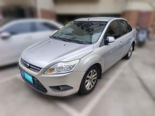 福特福克斯2013款三厢经典1.8L自动基本型