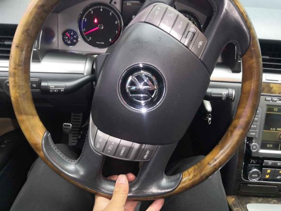 [合肥·皖A] 二手大众辉腾2011款 3.6L V6 4座加长Individual版