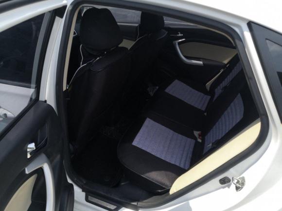 [上海·陕E] 二手长安悦翔V72016款 1.6L 手动乐享型 国V