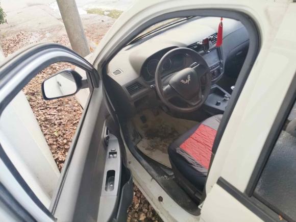 [上海·皖K] 二手五菱汽车五菱宏光2015款 1.5L S 基本型国V