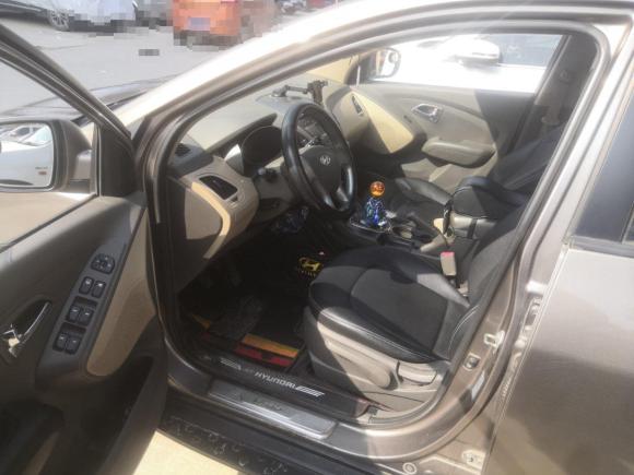 [芜湖·皖B] 二手现代北京现代ix352010款 2.0L 手动两驱新锐版GL