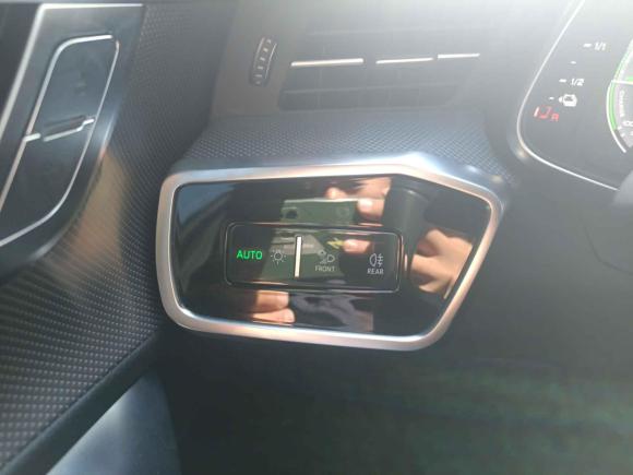 [深圳·粤B] 二手奥迪奥迪A6L新能源2022款 55 TFSI e quattro