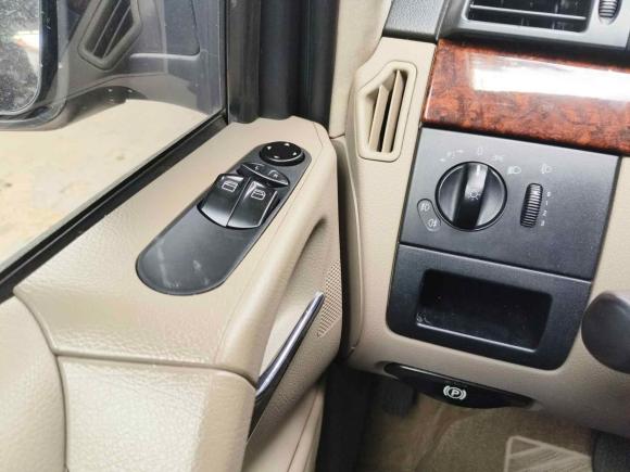 [广州·粤G] 二手奔驰唯雅诺2012款 2.5L 舒适版