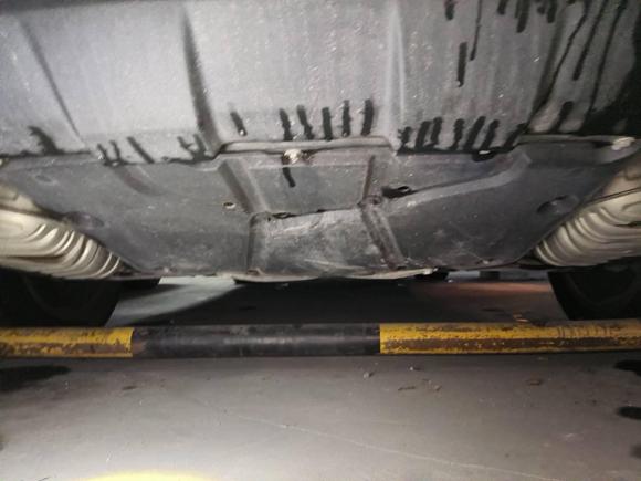 [广州·粤A] 二手奔驰奔驰R级2017款 R 320 4MATIC 豪华型臻藏版