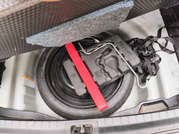 [上海·沪B] 二手丰田卡罗拉2017款 改款双擎 1.8L E-CVT精英版