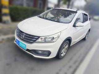 宝骏宝骏3102016款 1.2L 手动豪华型