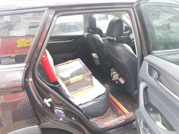 [无锡·苏B] 二手中华中华V72018款 280T DCT尊贵型 5座