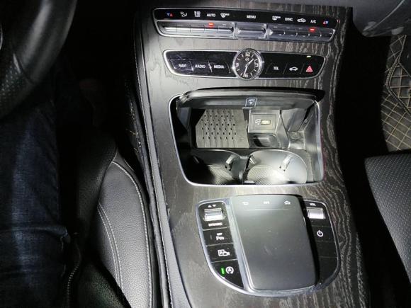 [苏州·苏E] 二手奔驰奔驰E级2020款 E 300 L 运动时尚型