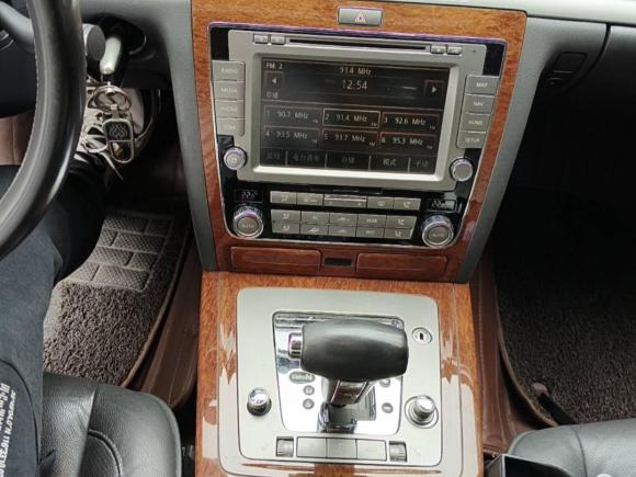 [无锡·苏B] 二手大众辉腾2012款 3.0L 商务型