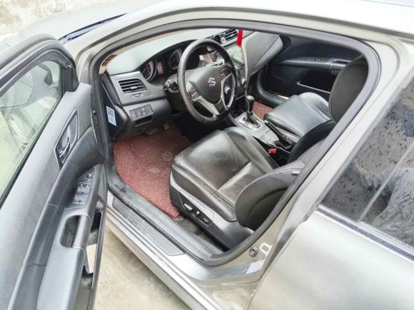 [上海·苏F] 二手铃木凯泽西2011款 2.4L 两驱运动导航版