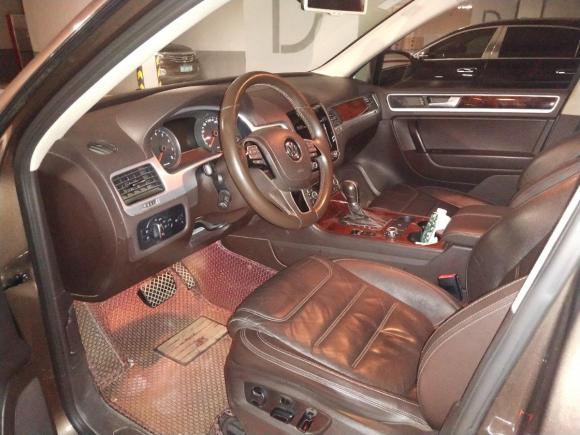 [佛山·粤Y] 二手大众途锐2011款 3.0TSI 标配型