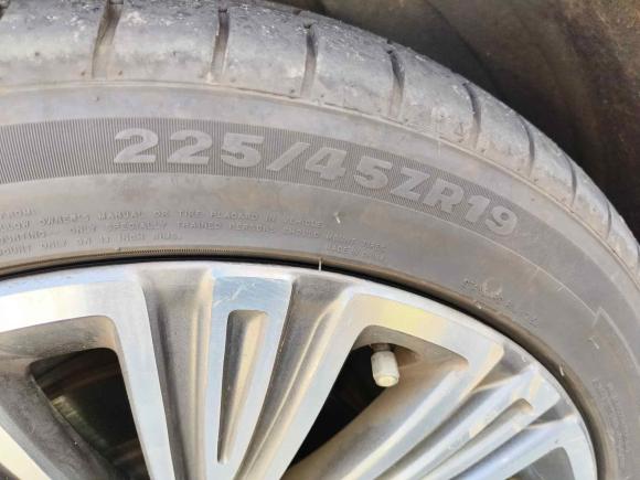 [武汉·鄂W] 二手红旗红旗H52022款 1.5T DCT旗韵版