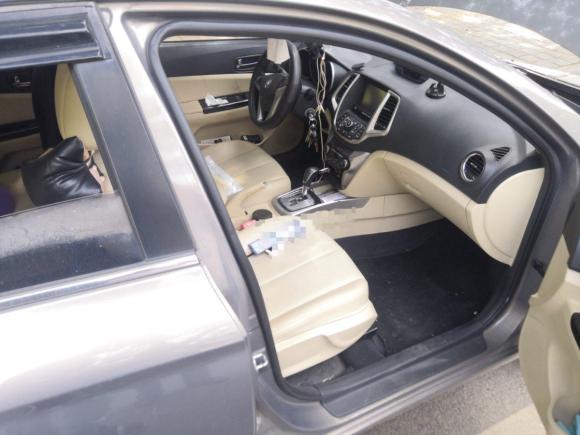 [上海·沪C] 二手长安逸动2015款 1.6L 自动豪华型