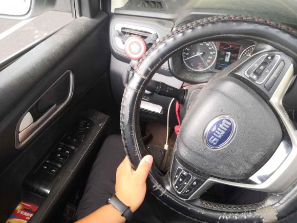 [成都·川A] 二手SWM斯威汽车SWM斯威X72016款 1.5T 手动豪华型 7座