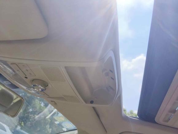 [上海·沪C] 二手大众帕萨特2011款 1.8TSI DSG尊荣版