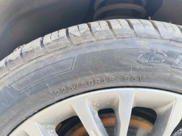 [西安·陕U] 二手奔腾奔腾B702023款 第三代 1.5T 自动畅享型