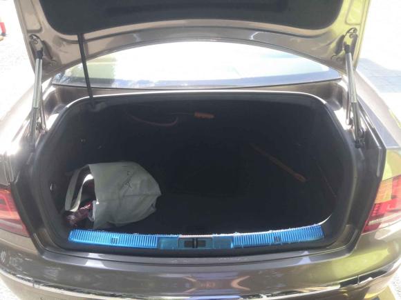 [深圳·粤B] 二手大众辉腾2012款 3.0L 行政型