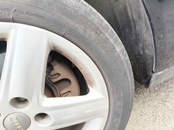 [武汉·鄂A] 二手奥迪奥迪A6L2005款 2.4L 技术型