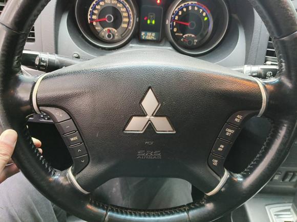 [义乌·浙G] 二手三菱帕杰罗2011款 3.0L 精英版