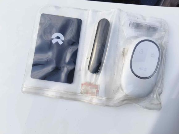 [深圳·粤B] 二手蔚来蔚来ES82023款 100kWh 行政版