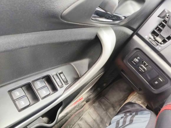 [上海·贵C] 二手长安长安CS352016款 1.6L 手动豪华型 国V