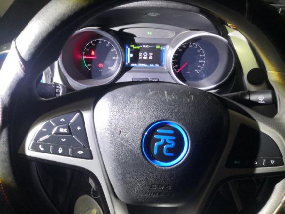 [无锡·苏B] 二手比亚迪元新能源2018款 EV360 智联悦酷型