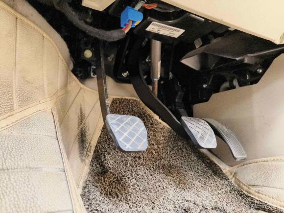 [西安·陕A] 二手奇瑞艾瑞泽72013款 1.6L 手动致享版