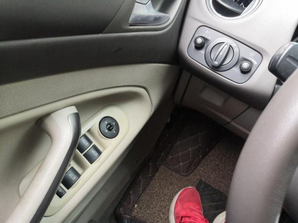 [上海·闽D] 二手福特致胜2013款 2.3L 时尚型