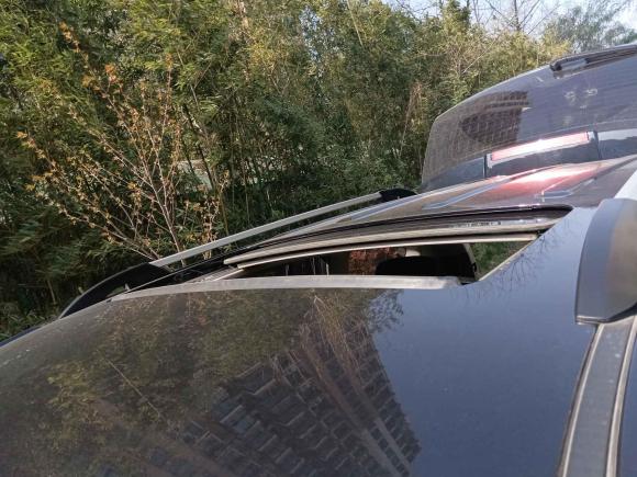 [南京·苏A] 二手荣威荣威W52011款 1.8T 2WD 自动胜域版