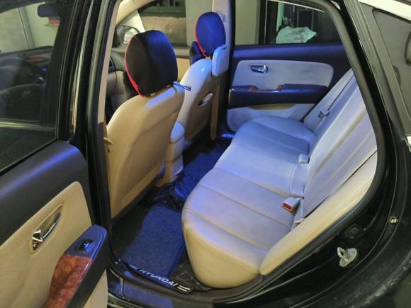 [广州·粤Q] 二手现代悦动2010款 1.6L AT GLS