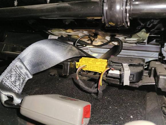 [西安·陕U] 二手奔驰奔驰A级2022款 改款 A 200 L 运动轿车时尚型