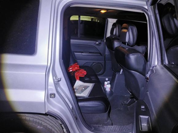 [成都·川A] 二手Jeep自由客2011款 2.4 运动版