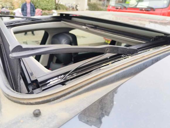 [武汉·鄂A] 二手雷诺塔利斯曼2012款 2.5L 豪华版